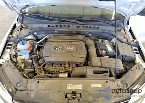 2016 Volkswagen Jetta Sport z USA, uszkodzony, nr VIN 3VWD17AJ2GM294746